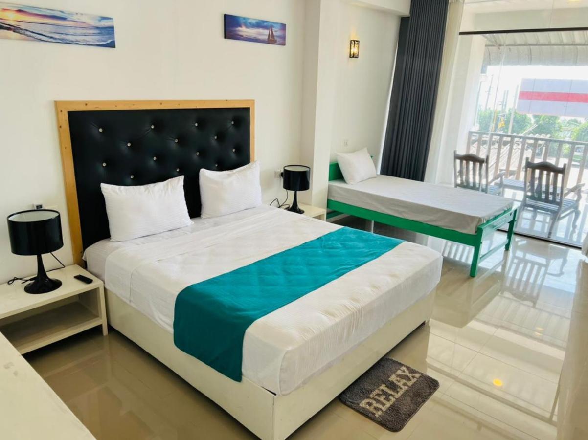 One World Mirissa Hotel ภายนอก รูปภาพ