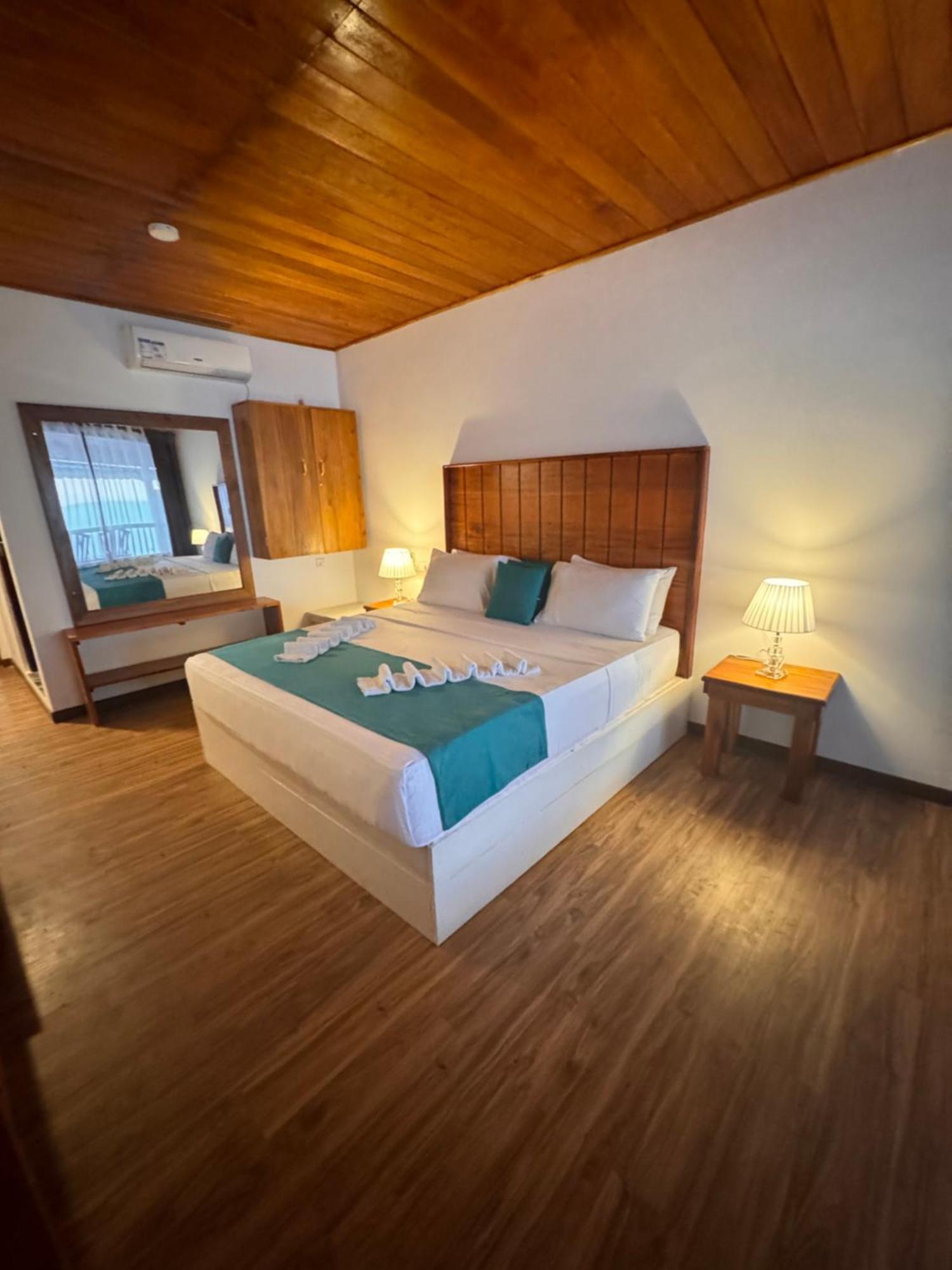 One World Mirissa Hotel ภายนอก รูปภาพ