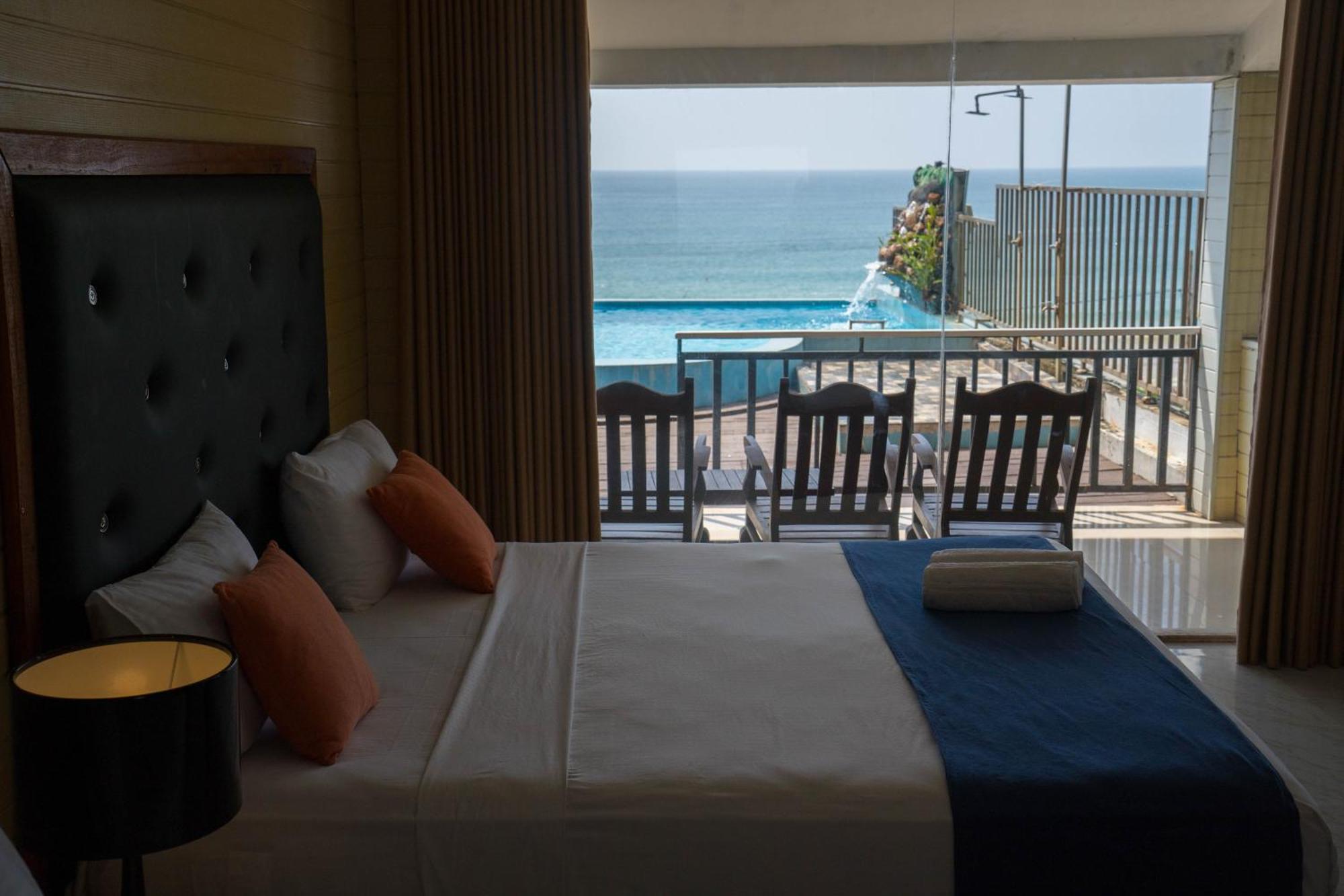 One World Mirissa Hotel ภายนอก รูปภาพ